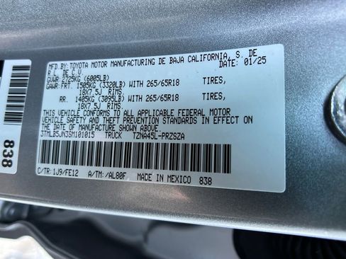 Used 2025 Toyota Tacoma TRD Sport w/ TRD Sport Upgrade Package image 27