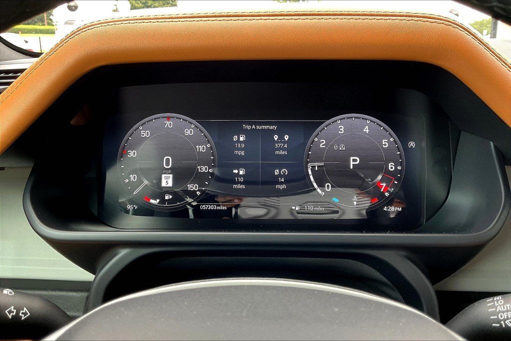 Used 2023 Land Rover Defender 110 X-Dynamic SE AWD/4WD image 13
