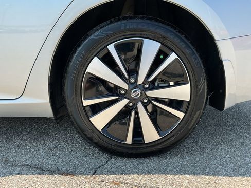 Used 2022 Nissan Altima 2.5 SL FWD image 10