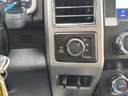 Used 2021 Ford F350 Lariat w/ Chrome Package image 36