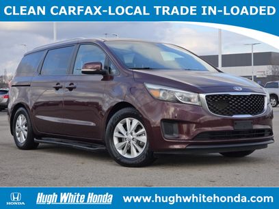 Used 2017 Kia Sedona LX w/ LX Essentials Premium Package