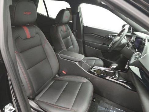 Certified 2025 Chevrolet Trax RS w/ Driver Confidence Package image 28