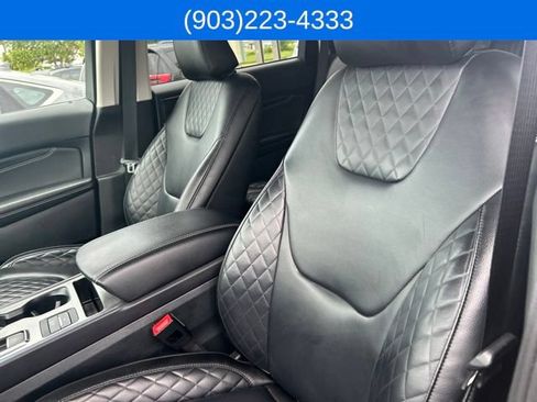 Used 2023 Ford Edge Titanium w/ Cargo Accessory Package AWD/4WD image 38
