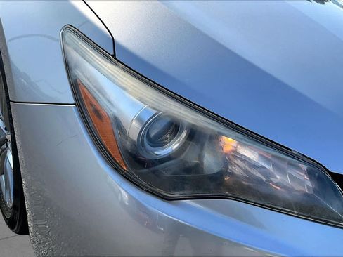 Used 2017 Toyota Camry SE FWD image 27