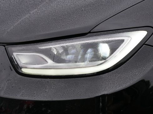 Certified 2024 Chrysler Pacifica Touring-L image 16