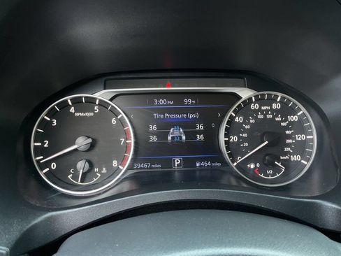 Used 2025 Nissan Altima 2.5 SV FWD image 31