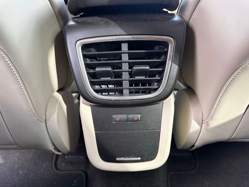 Used 2016 Lincoln MKX Reserve w/ Climate Package image 21