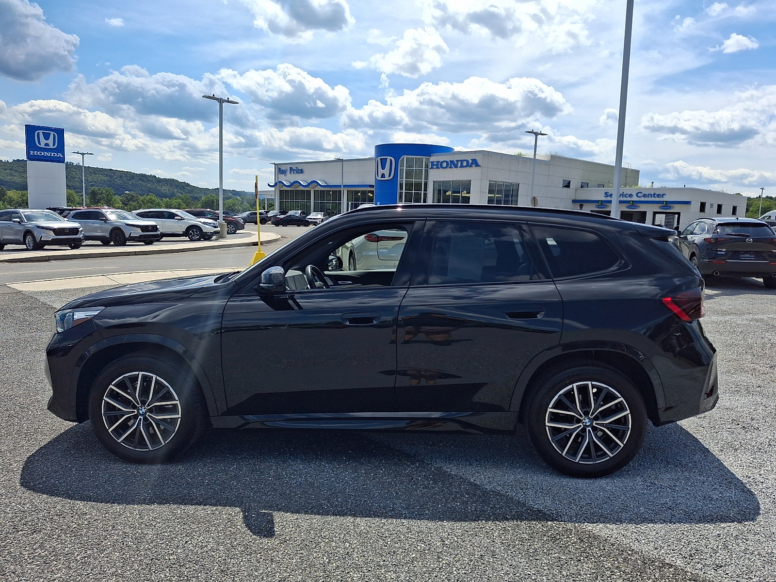 Used 2023 BMW X1 xDrive28i w/ Premium Package AWD/4WD image 9