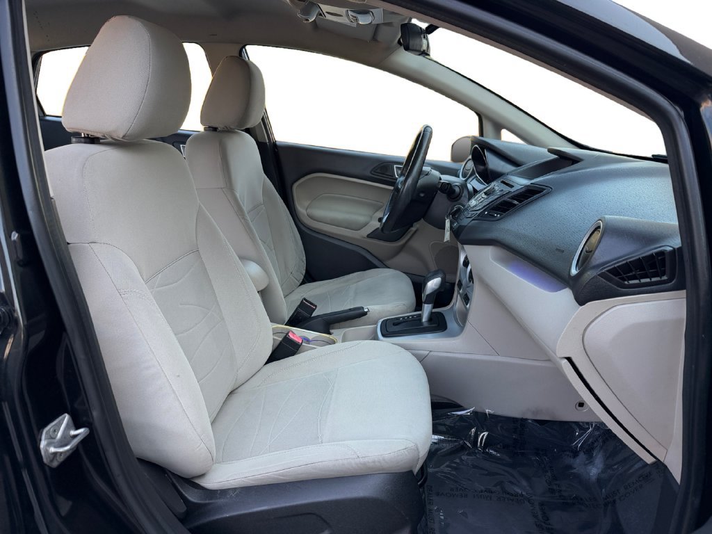 Used 2014 Ford Fiesta SE w/ Comfort Package FWD image 18