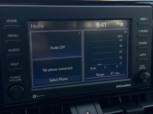 Used 2020 Toyota RAV4 XLE w/ Convenience Package FWD image 19