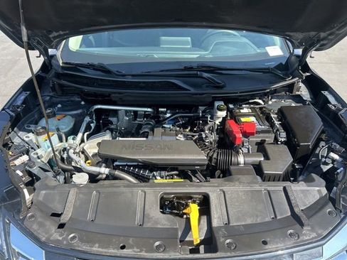 Used 2024 Nissan Rogue S image 13