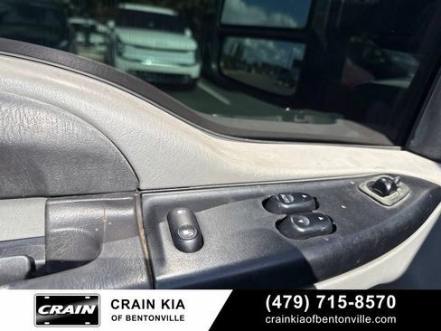 Used 2006 Ford F250 XL RWD image 17