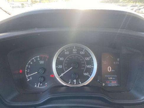 Used 2020 Toyota Corolla LE FWD image 22