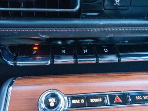 Used 2024 Lincoln Aviator Reserve image 22