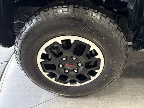 Used 2024 Toyota Tacoma TRD Off-Road AWD/4WD image 9