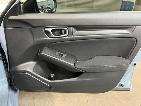 Used 2023 Honda Civic Sport image 11