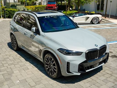 Used 2024 BMW X5 sDrive40i w/ M Sport Package RWD image 39