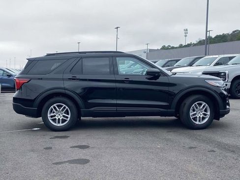 New 2026 Ford Explorer Active w/ Active Comfort Package image 2