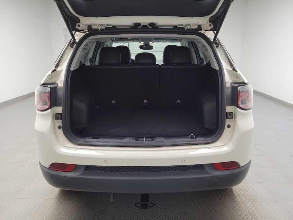 Used 2018 Jeep Compass Latitude w/ Popular Equipment Group AWD/4WD image 29