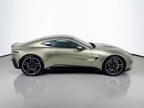 Used 2025 Aston Martin V8 Vantage Coupe RWD image 8