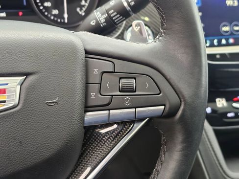 Certified 2024 Cadillac XT6 Sport w/ Technology Package image 34