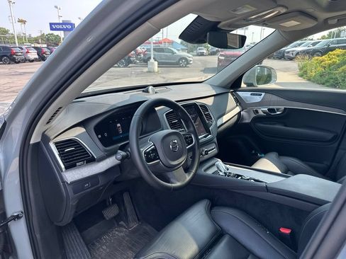 Used 2025 Volvo XC90 B6 Ultra w/ Protection Package Premier AWD/4WD image 12
