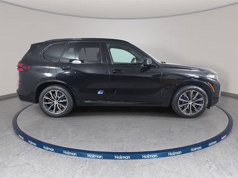 New 2026 BMW X5 xDrive40i w/ M Sport Package image 4
