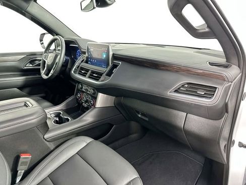 Used 2023 Chevrolet Tahoe Z71 w/ Luxury Package AWD/4WD image 32