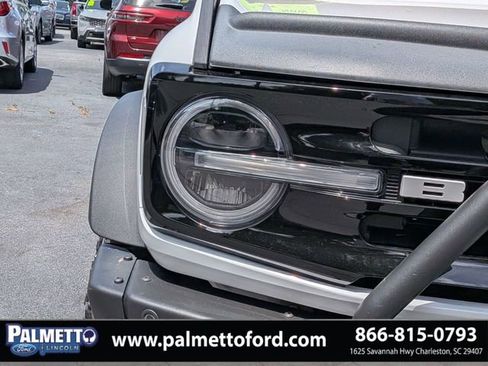 Used 2022 Ford Bronco Outer Banks w/ Sasquatch Package AWD/4WD image 9