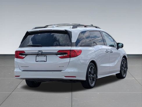 Certified 2024 Honda Odyssey Elite image 5