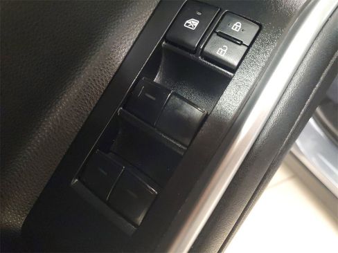 Certified 2023 Toyota Highlander LE image 19