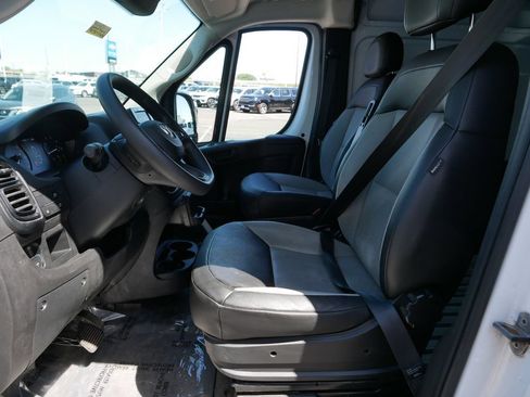 Used 2025 RAM ProMaster 2500 w/ Convenience Group FWD image 13