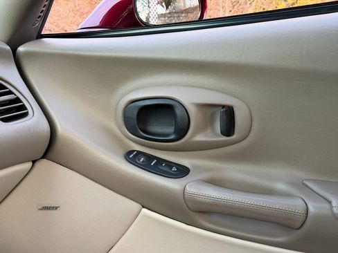 Used 2003 Chevrolet Corvette Convertible w/ Preferred Equipment Group1 image 31