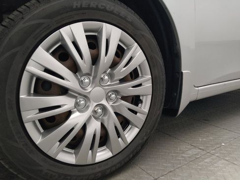 Used 2017 Nissan Sentra S FWD image 31