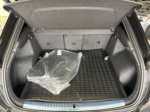 Used 2025 Audi Q3 2.0T Premium w/ Convenience Package image 9