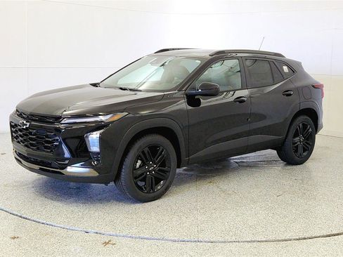 New 2026 Chevrolet Trax ACTIV w/ Driver Confidence Package FWD image 3