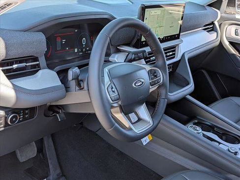 New 2026 Ford Explorer Active w/ Active Comfort Package image 3