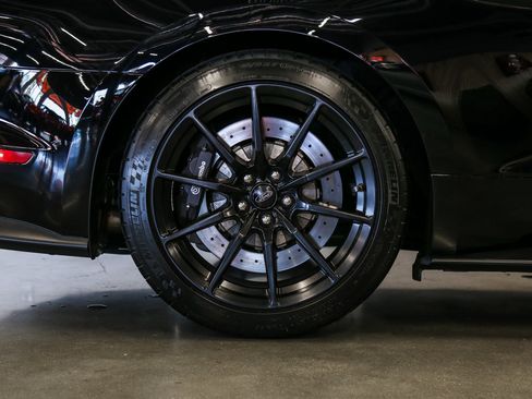 Used 2016 Ford Mustang Shelby GT350 w/ Technology Package RWD image 13