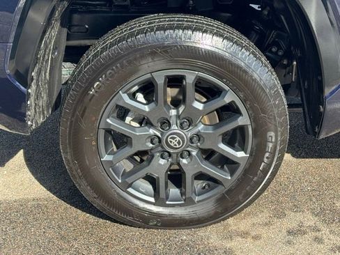 Used 2026 Toyota Tundra Platinum image 19