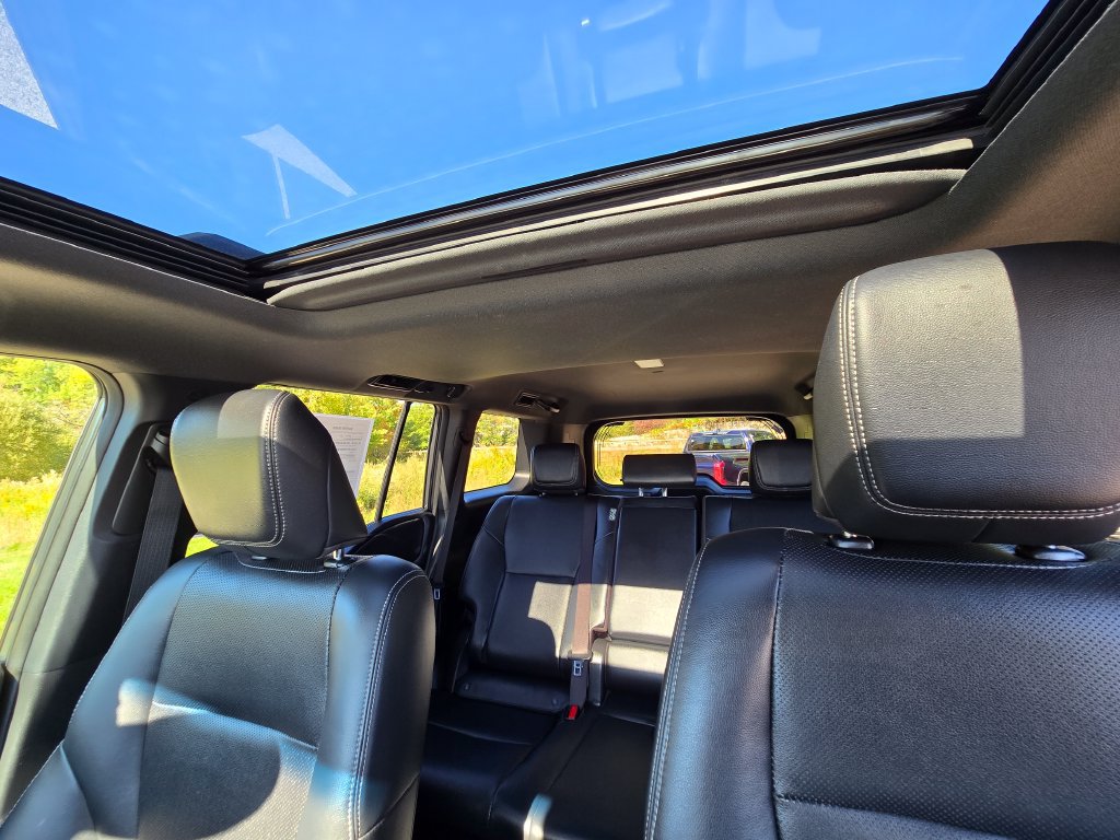 Used 2025 Toyota Land Cruiser AWD/4WD image 30