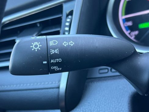Used 2022 Toyota Camry LE FWD image 51