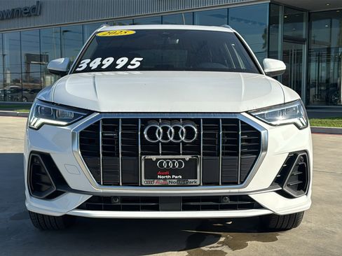 Certified 2025 Audi Q3 2.0T Premium image 2