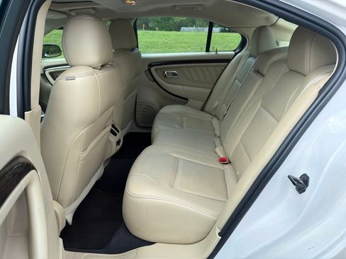 Used 2019 Ford Taurus Limited FWD image 9