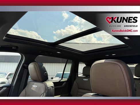 New 2027 GMC Acadia Denali Ultimate w/ LPO, Floor Liner Package AWD/4WD image 31