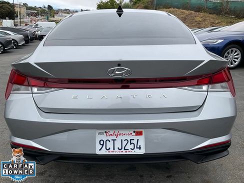 Used 2023 Hyundai Elantra SEL FWD image 4