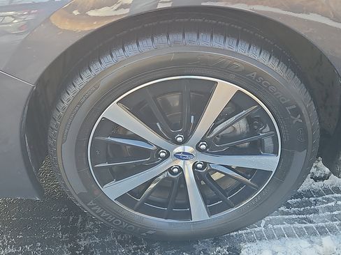 Used 2023 Subaru Impreza Premium image 4