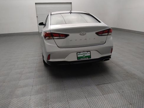Used 2018 Hyundai Sonata Limited image 6