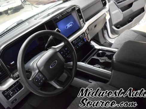 Used 2024 Ford F250 XLT w/ XLT Premium Package AWD/4WD image 12