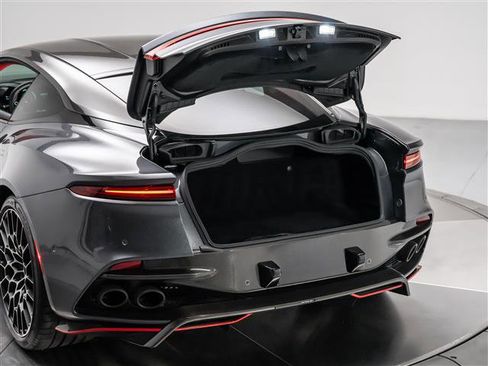 Used 2023 Aston Martin DBS Coupe image 42