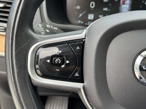 Used 2022 Volvo XC90 T6 Momentum w/ Advanced Package AWD/4WD image 11